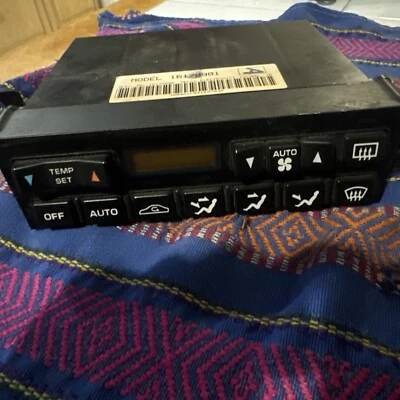 94 Corvette Temperature Control Panel Automatic with out lever control 16192608 - Image 1 of 4