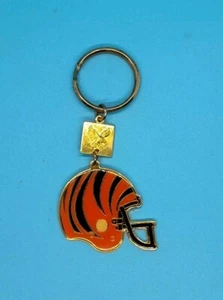 Vtg 1988 R. J. Reynolds Cincinnati Bengals NFL Football Team Keychain EUC - Picture 1 of 9
