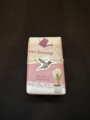 Barra de jabón MISTRAL Merci Beaucamp flores blancas manteca de karité orgánica hecha en Francia Foto 1 de 2