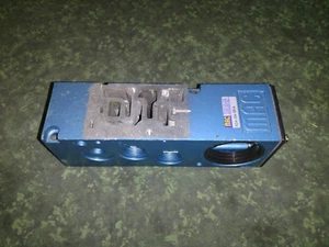 MAC Air Solenoid Manifold Base # 82A-OA-BKA (41840-E1) - Picture 1 of 3