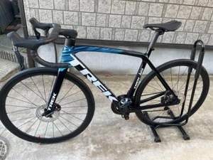 Final 2023 Trek Emonda SLR7, unused, with Shimano SPD pedals - Picture 1 of 9