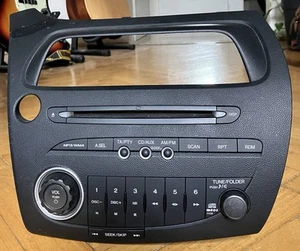 Autoradio con Lettore CD Honda Civic VIII 2006-2011 MODEL No. 39100-SMG-G016-M1 - Foto 1 di 9