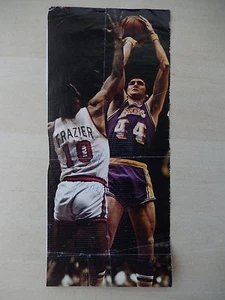 Walt Frazier Autographed 5" X 11" Magazine Photograph - Hall Of Famer - Picture 1 of 2