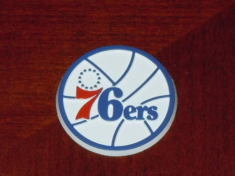 PHILADELPHIA 76ERS Vtg NBA RUBBER Basketball FRIDGE MAGNET Standings Board Cover