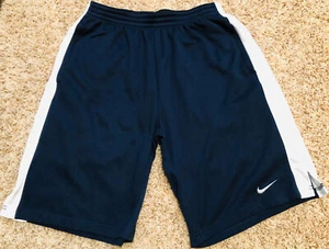 NIKE BASKETBALL SHORTS BLAU HERREN GRÖSSE MEDIUM M hat Taschen - Bild 1 von 4