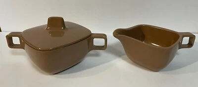 BrookPark By Modern Design Melmac Brown Sugar Bowl & Creamer W/Lid Melamine VTG - Image 1 of 4