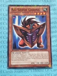 Großer Schild Gardna BP02-DE032 Mosaic Rare Yu-Gi-Oh Karte 1. Auflage Neu - Bild 1 von 3