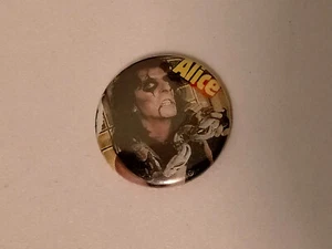 Alice Cooper artist rock group vintage SMALL LITTLE BUTTON music - Foto 1 di 1