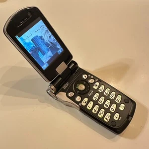 Téléphone Cloud Docomo FOMA P900iV Final Fantasy VII Panasonic noir rare Japon d'occasion - Photo 1 sur 6