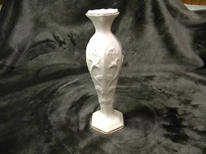 PAPEL Freelance Bud Vase, Off-White w/intricate design and gold trim, Philippine - Picture 1 of 4