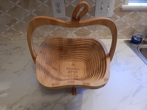 Bonnie  & Pop Wood  Collapsible Apple Folding Fruit Basket Folds Flat Never Used Cover