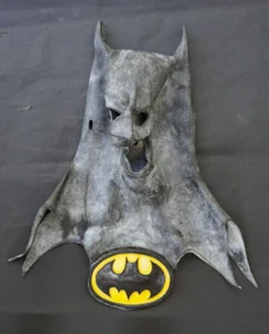 HALLOWEEN VTG DC COMICS BATMAN 1992 ADULT LATEX FACE MASK - Picture 1 of 4
