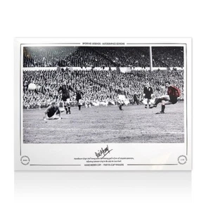 Neil Young Signed Manchester City Photo - 1969 FA Cup Winners Autograph - Picture 1 of 1