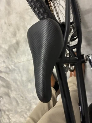 Asiento de bicicleta SE Foto 1 de 3