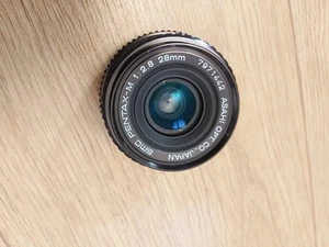 pentax-m 28mm f2.8 k mount with 2 caps. - Picture 1 of 9