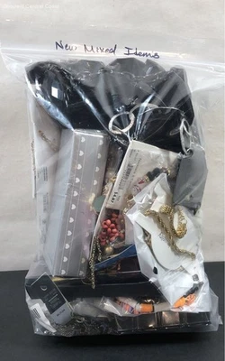 2lbs.5.7oz Assorted New Fashion Jewelry Grab Bag - Bild 1 von 4