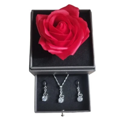 Rosa Eterna collana orecchini ciondolo chiave violino idea regalo San Valentino - Immagine 1 di 4