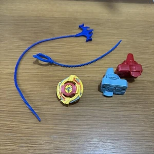 BEYBLADE GENUINE VINTAGE SMALL BUNDLE INC ORIGINAL LAUNCHERS TAKARA LOFT FIND! - Picture 1 of 15