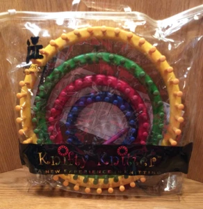 NIFTY KNITTER Provo Craft Set 4 Round Knitting Looms with Hook & Directions EUC - Picture 1 of 6
