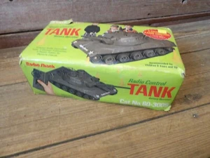 Vintage 1980s RADIO SHACK Radio Control RC Tank 60-3009 - Works Parts! - Picture 1 of 6
