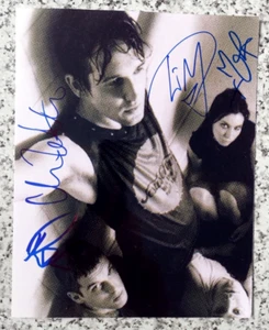 101. Ash Autographed Band Photograph. Authentic original Signed by all four 1999 - Imagen 1 de 3