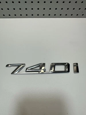 1995-01 BMW 740i OEM fábrica cromado porta-malas traseiro tampa escotilha conjunto de emblema - Imagem 1 de 4