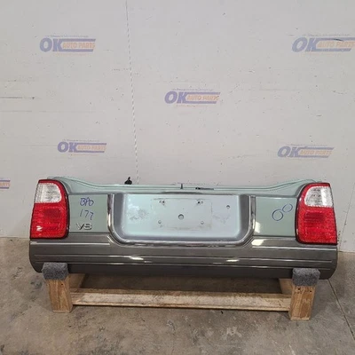 01 2001 LEXUS LX470 LOWER DECKLID HATCH SILVER  — 第 1/4 张图片