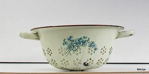 Antike Sieb aus Emaille mit Vergissmeinnicht Blumen,26 cm durchm. - Bild 1 von 1