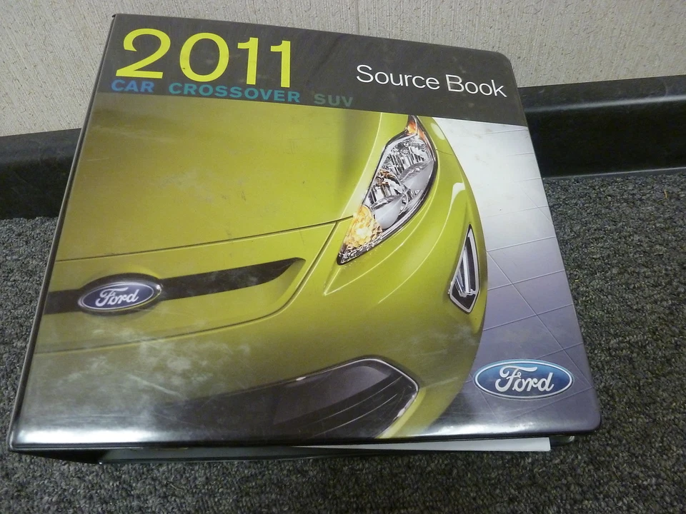 2011 Ford Mustang Coupe Convertible Dealer Source Data Manual GT Premium V6 — 第 1/1 张图片