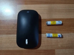 Apple Maus Bluetooth, in Schwarz, gebraucht, sehr guter Zustand - Bild 1 von 1