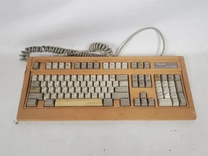 Tastiera vintage Triumph Systems FKB4700 HACF Halt & Catch Fire Prop Key Cap - Foto 1 di 8