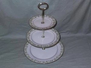 Noritake Princeton 3-stufiger Porzellan Hostess Kuchenteller Ständer Patt. Nr.6911 - Bild 1 von 4