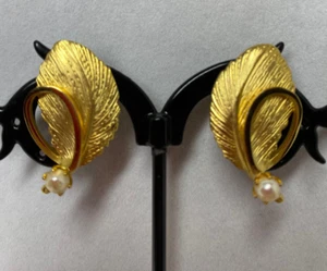 Clip On Gold Tone Earrings Leaf Shape with Delicate Real Pearl - Picture 1 of 8