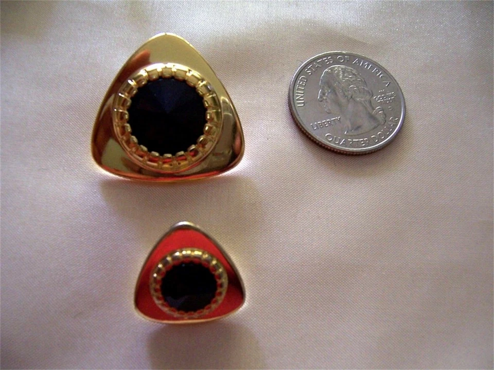 4 TRIANGLE 1.12″ GOLD BUTTON BLACK FACETED CENTER - Image 1 of 1