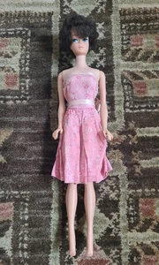 Vintage 1962 brünette Bubble Cut Midge Barbie Puppe #7 Körper rosa Kleid Japan *wie abgebildet* - Bild 1 von 18