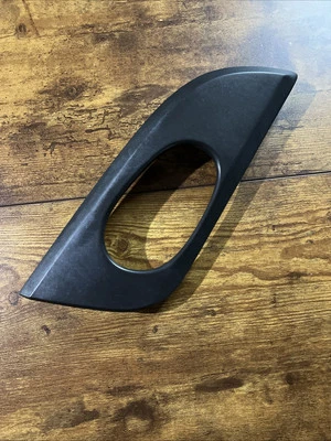 Крышка для передней левой внутренней дверной ручки 2002-2009 GMC ENVOY XL 15146091 FL LH от оригинального производителя - Изображение 1 из 4