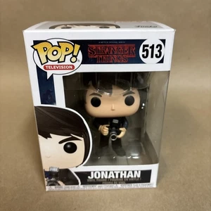 Funko Pop! Televisión Stranger Things Jonathan Byers con cámara #513 - abovedada - Imagen 1 de 6