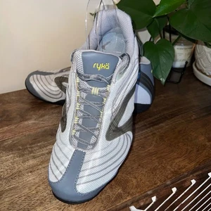 Ryka Damengröße 10 Studio D Nitracel bequeme Sportschuhe grau Schnürsenkel - Bild 1 von 7