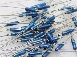 50x Frolyt 1uF 40V ALUMINIUM ELEKTROLYTISCHER AXIALKONDENSATOR - Bild 1 von 7