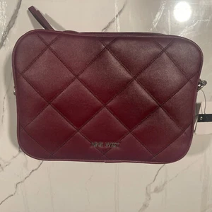 Nine West Madelain Mini Crossbody Bag Boysenberry New With Tags Burgundy Color - Picture 1 of 6