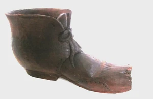 Folk Art Hand Carved Wooden Shoe Laces Toes Peeking Out Worn Front 3" x 5 1/2" - Picture 1 of 5