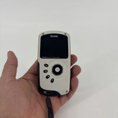 Kodak PlaySport HD Waterproof Pocket Video Camera Zx3 HD Video 5MP Works! READ - Image 1 of 4