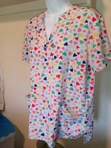 Women's Valentine's Day Scrub Top Size Medium Soft Short Sleeve/Pockets - Picture 1 of 6