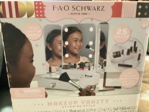 FAO Schwarz Maquillaje Vanidad Impresionante Estilo 24 Piezas Conjunto de Belleza Espejo Iluminado - Imagen 1 de 1