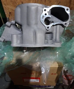 GENUINE HONDA NEW CR250 CR 250 CYLINDER BARREL JUG 12101-KZ3-L10 1992 to 2001 - Picture 1 of 2