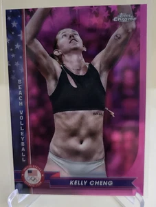 2024 TOPPS CHROM US OLYMPISCHE KELLY CHENG PINK #74 BEACHVOLLEYBALL - Bild 1 von 2
