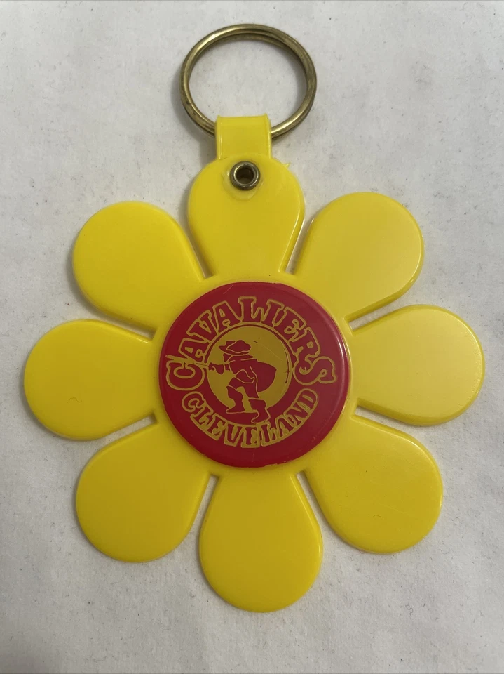 Винтажный Cleveland Cavaliers логотип брелок кольцо 1970-х желтый цветок NBA - Изображение 1 из 4