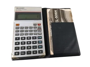 Calcolatrice scientifica vintage Sharp EL-506A a 10 cifre con custodia - Foto 1 di 2