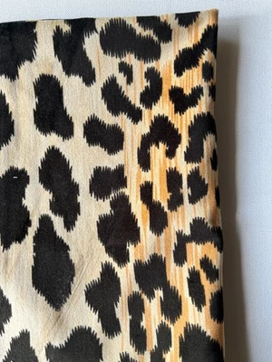 Remanente de tela Jamil Gold 24"x24" Foto 1 de 4