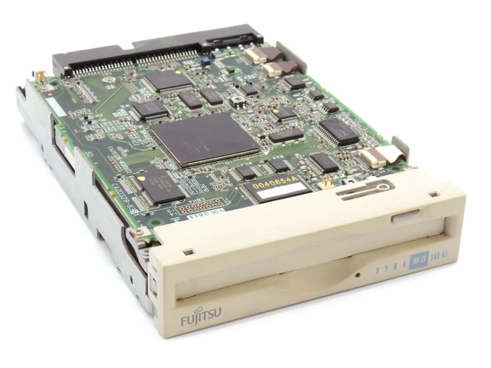 Fujitsu Dynamo 640AI 3.5 " Atapi M-O Disk Drive 640MB Magneto-Optisches Drive - Image 1 of 1